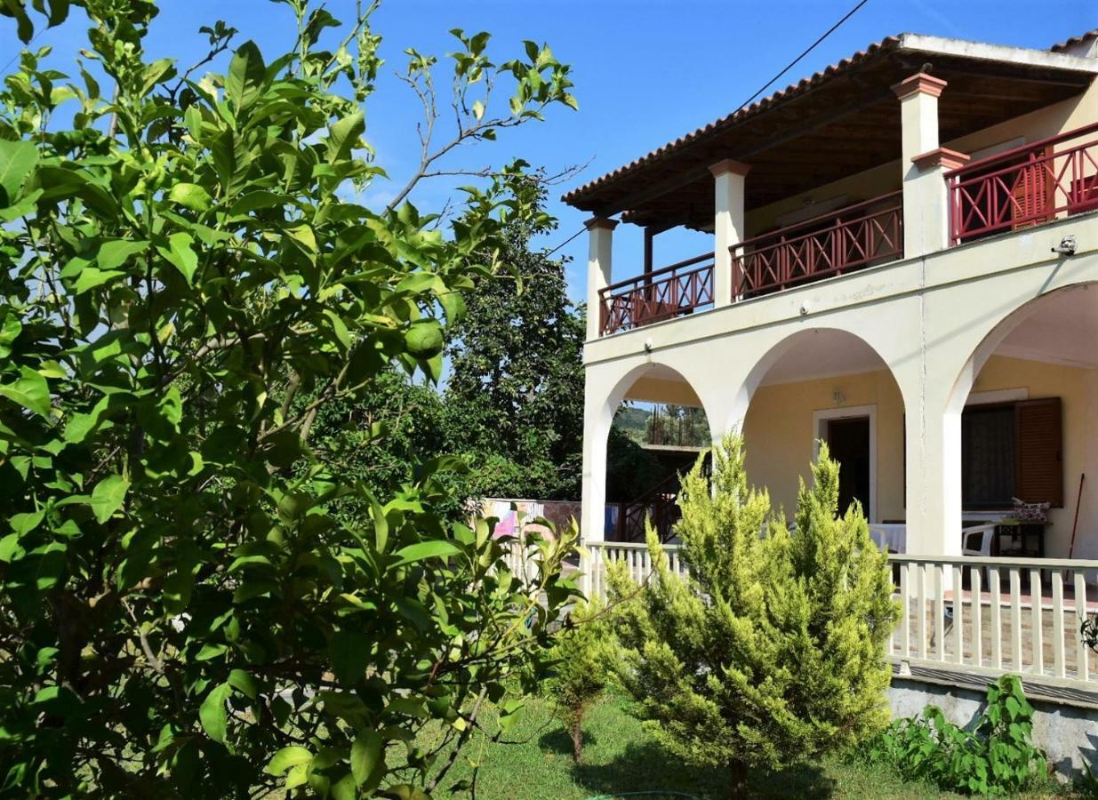 Hébergement de vacances Areti's Agios Georgios Pagon